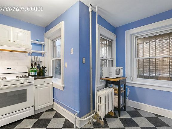 4th image of 36 S Portland Ave #1