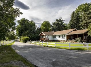 14 Sage Creek Rd, Cody, WY 82414