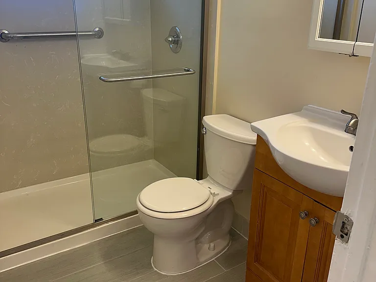 2129 Mann Ave #4 — Photo 12