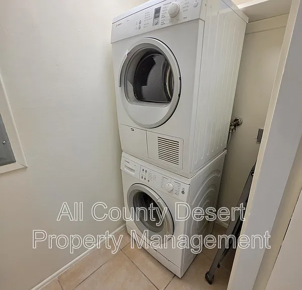 2504 N Whitewater Club Dr #C — Photo 15