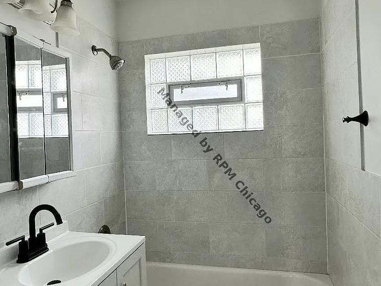 1420 N Harlem Ave #E — Photo 13