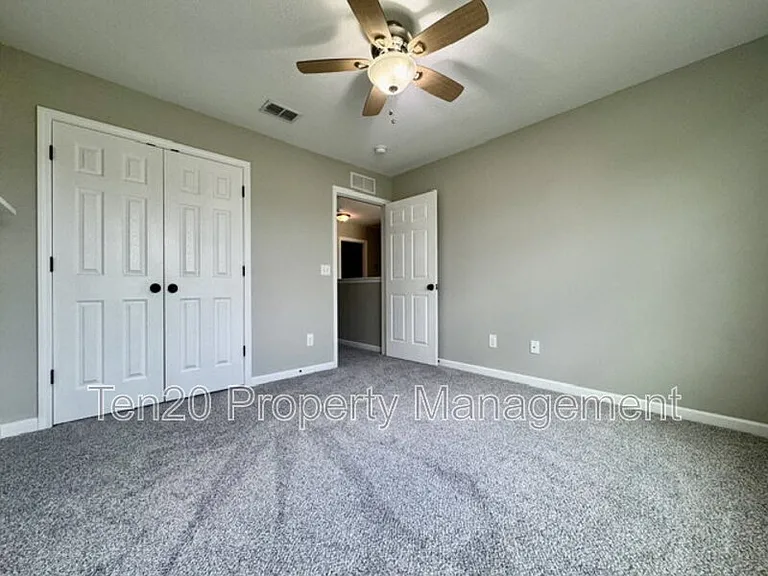 9708 Yellow Pine Rd — Photo 13