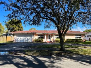 750 SW 55th Ave, Plantation, FL 33317