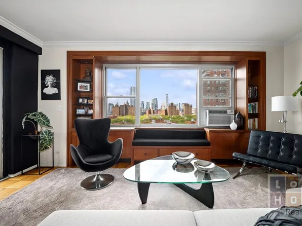 453 F D R Drive image 1 of 11