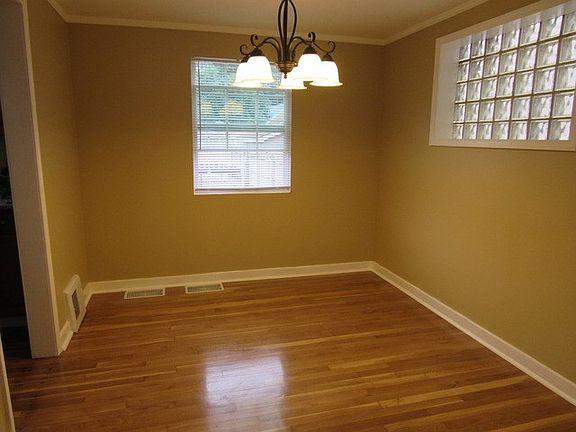 4th image of 3613 S 56th Ct