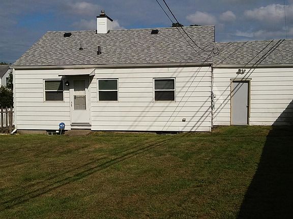 2nd image of 1629 S Vernon St