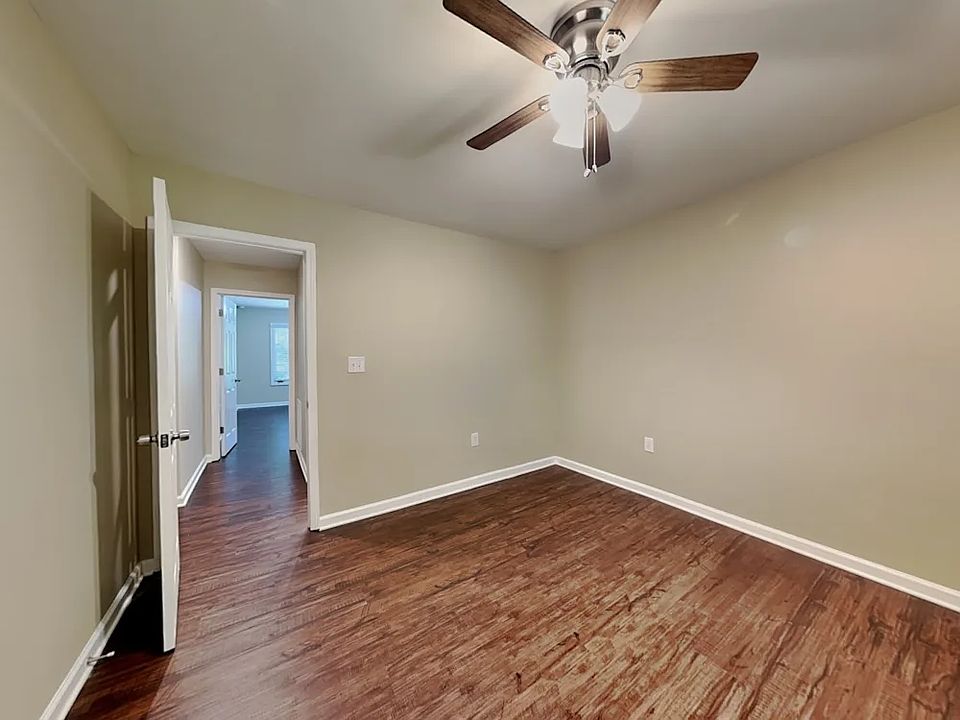 1st image of 500 1st St