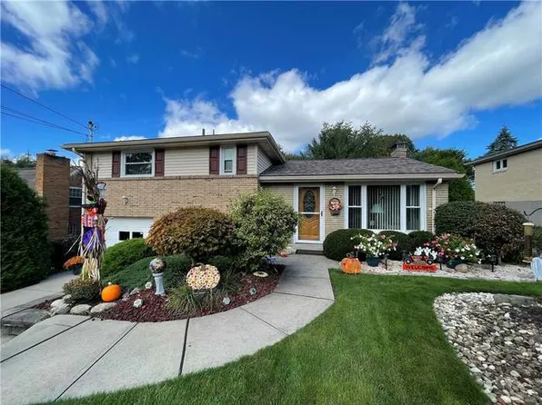 222 Rolling Dr, Pittsburgh, PA 15229