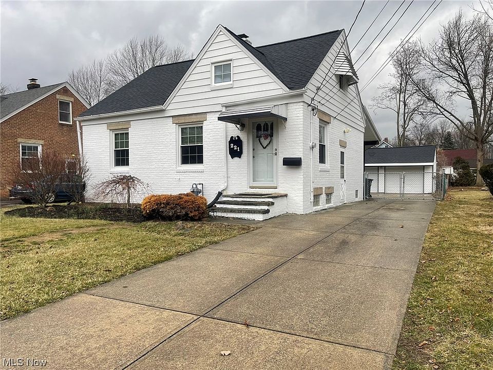 221 Waverly St, Berea, OH 44017 Zillow