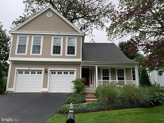 3rd image of 6801 Woodstone Pl