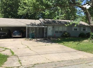 2015 S Fairway Ave, Springfield, MO 65804