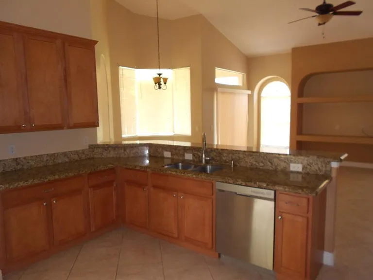 1221 SE Navajo Ln — Photo 12