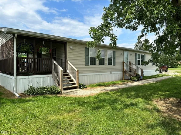 524 1st St, Cumberland, OH 43732