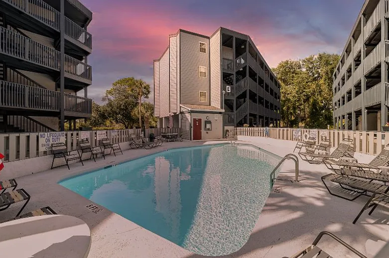 2 bed, 1000 sqft, $1,795 — Photo 1