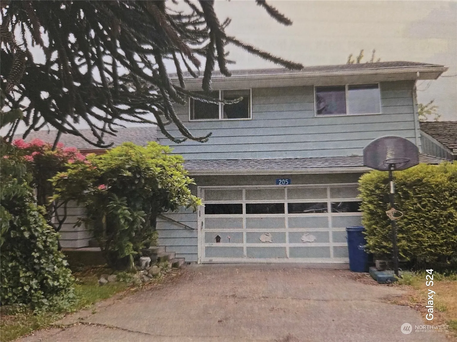 205 Judy Avenue photo 1