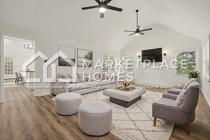 4 bed, 2.0 bath, 2502 sqft, $2,195 — Photo 3