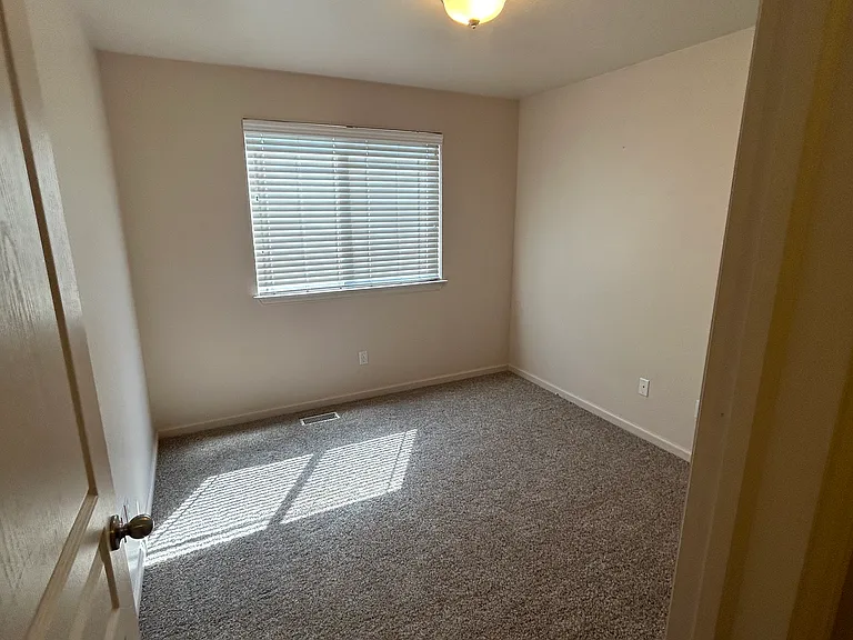 1394 W Stone Meadow Dr — Photo 9