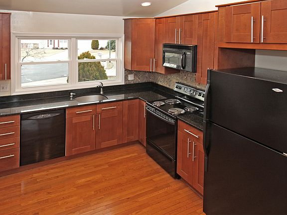 2nd image of 730 Gentle Breeze Ct