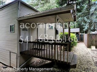 7925 SE Taggart St, Portland, OR 97206