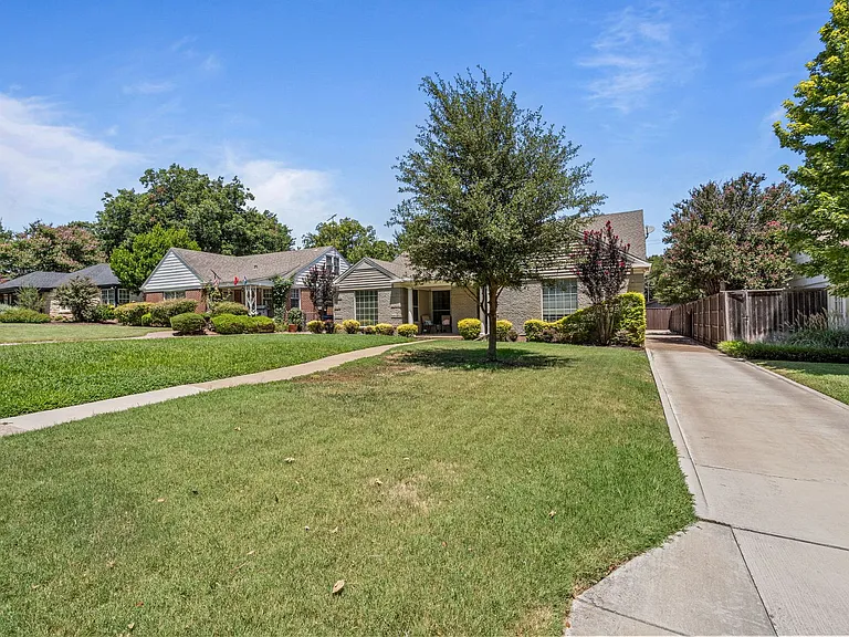 3518 Westcliff Rd S — Photo 4