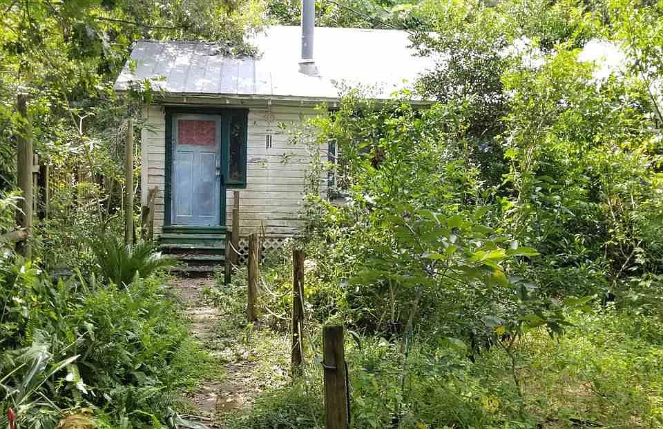2nd image of 708 NW 31st Ave