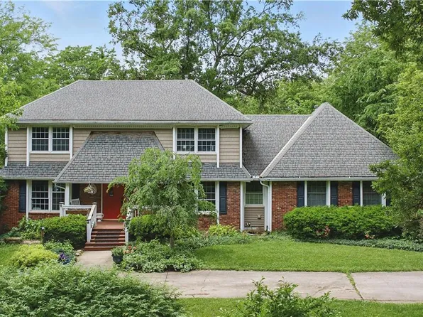 16524 Horton St, Stilwell, KS 66085