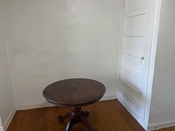 5th image of 917 Lake Ave APT 1