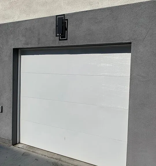 5733 1/2 Fulcher Ave — Photo 3