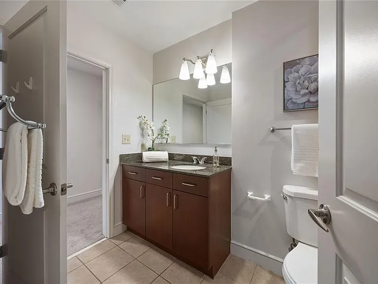 44 Peachtree Pl #428 — Photo 11