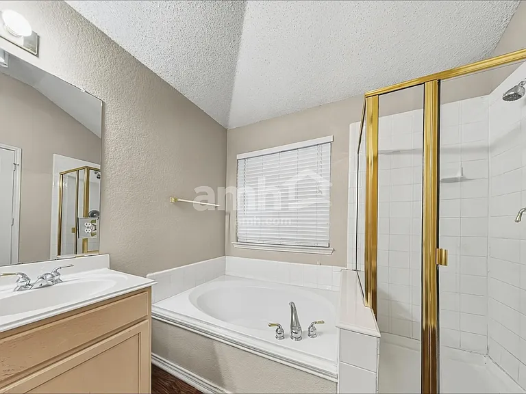 649 Babbling Brook Dr — Photo 12