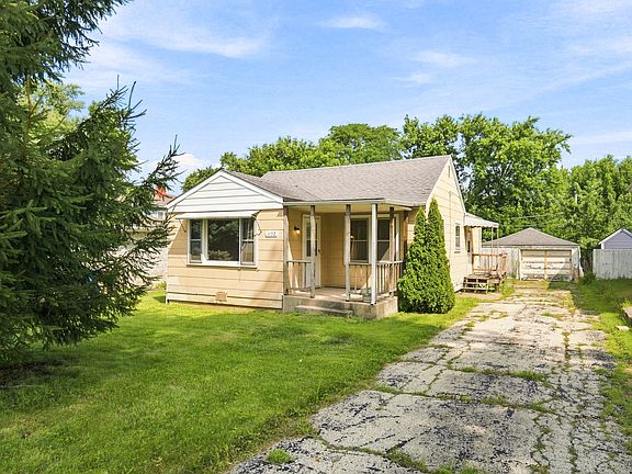 5th image of 1132 Adelia St