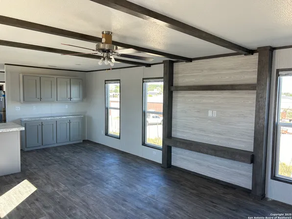 570 PR 1523, Bandera, TX 78003
