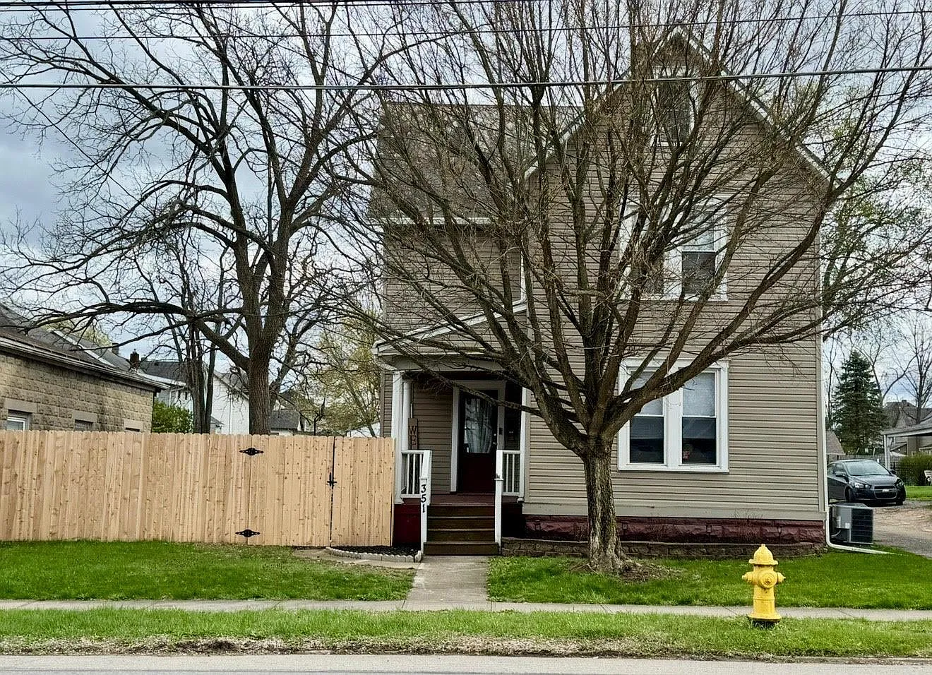 351 W William St photo 1