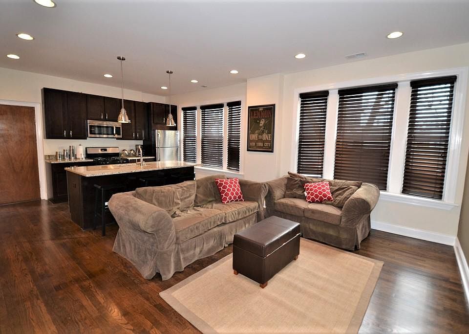 1st image of 2508 W Argyle St #2