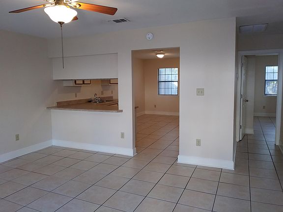 2nd image of 1000 N Duval St