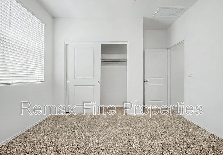 15543 W Desert Hollow Dr — Photo 18