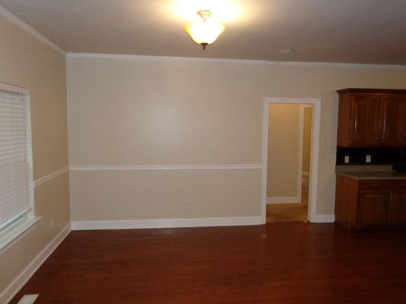 3rd image of 639 Glenties Dr
