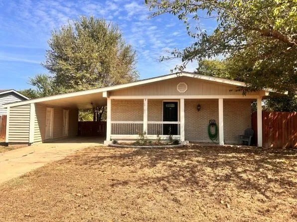 1521 NW 43rd St, Lawton, OK 73505