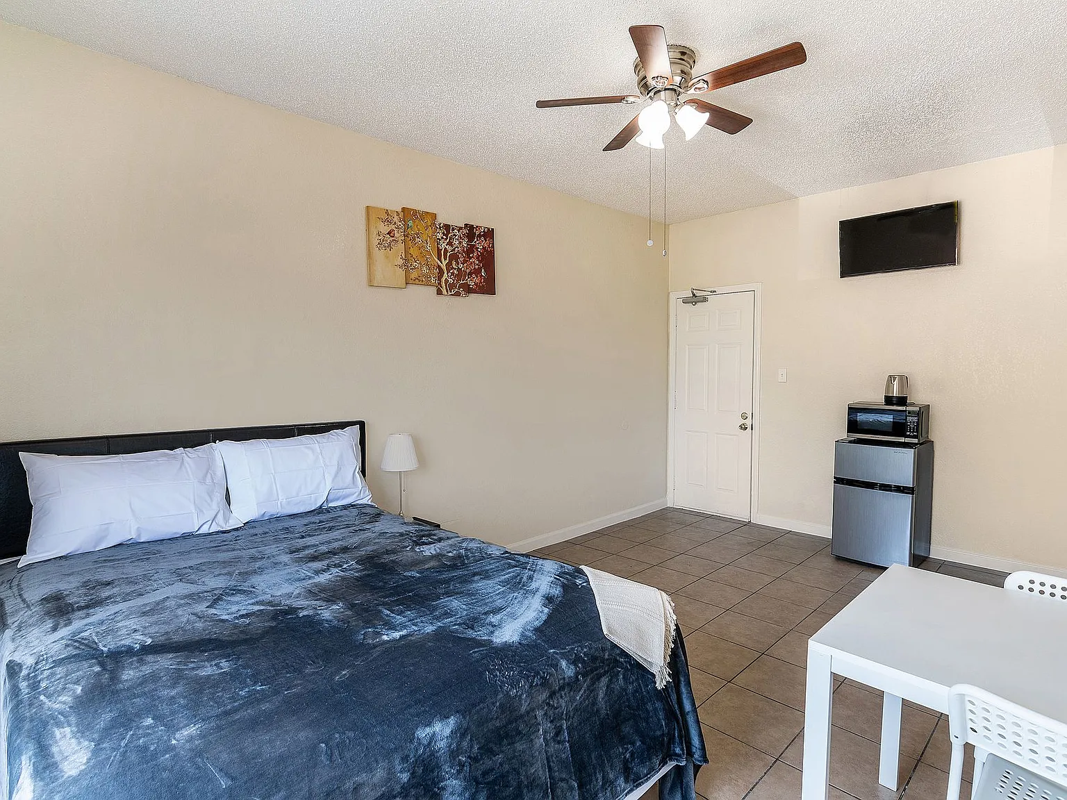 South Park Place Apartments — Photo 2
