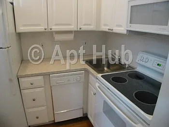 90 Trowbridge St #3 — Photo 6