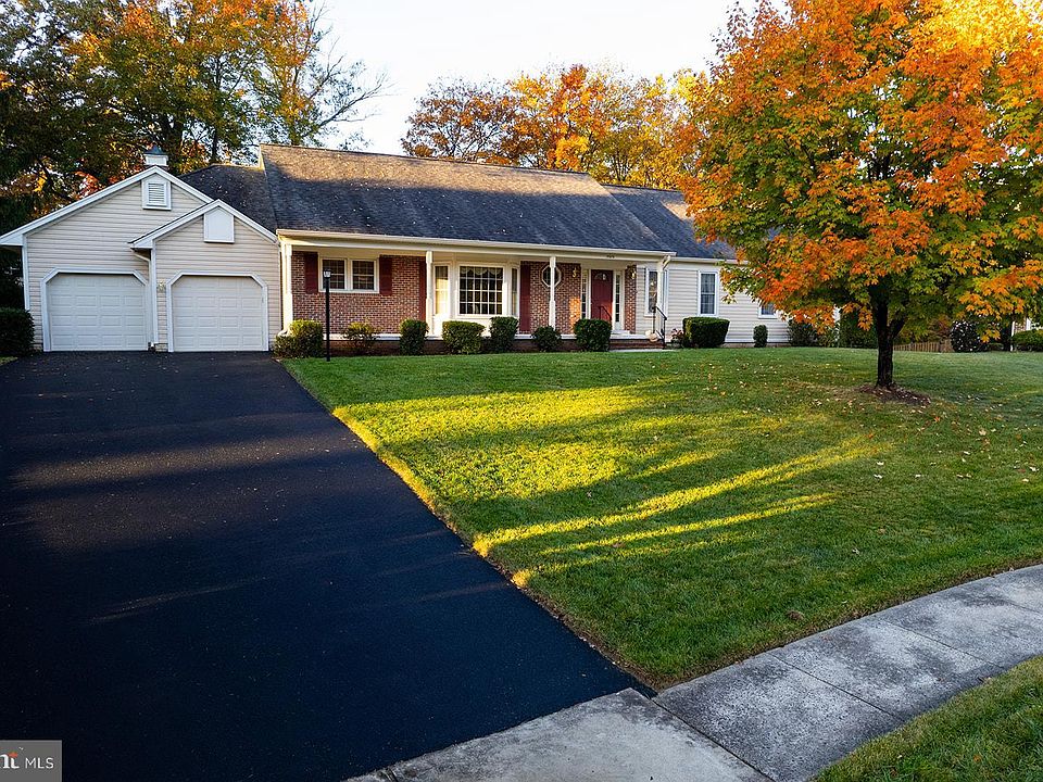1st image of 12525 Summer Pl