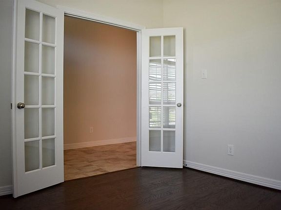 5th image of 13318 Spruce Orchard Ct