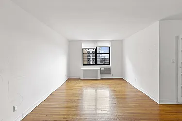 Sold by Thomas Lipovetsky, LREB