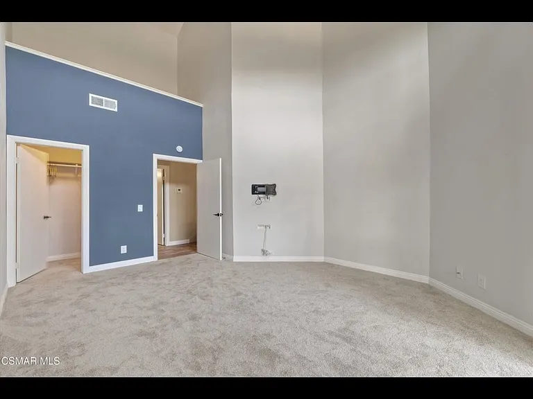 3306 Darby St #402 — Photo 9