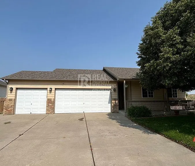 1574 S Growers Dr — Photo 1