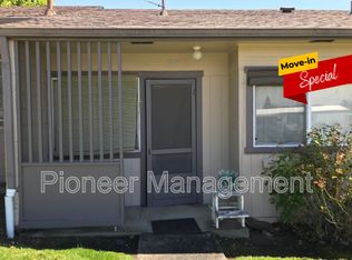 1673 NE Vine St, Roseburg, OR 97470