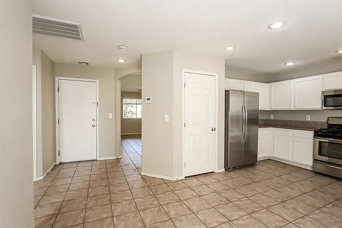 9714 Harper Edge St — Photo 5