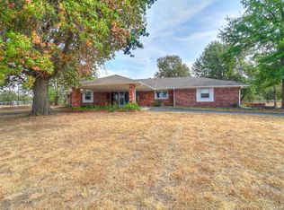 9220 Acre View Dr, Oklahoma City, OK 73151