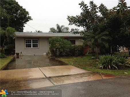 5th image of 1413 NE 30th Ct