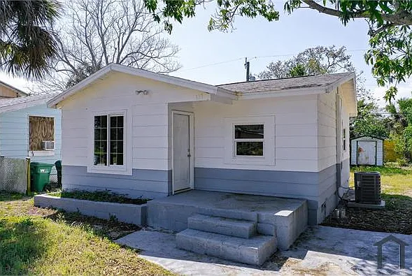 519 Williams St — Photo 1